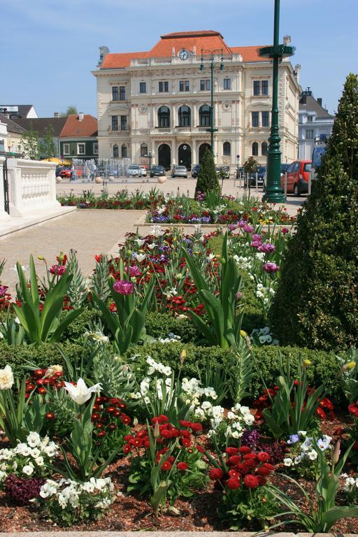 Donaupark Camping Tulln Tulln An Der Donau Exterior photo